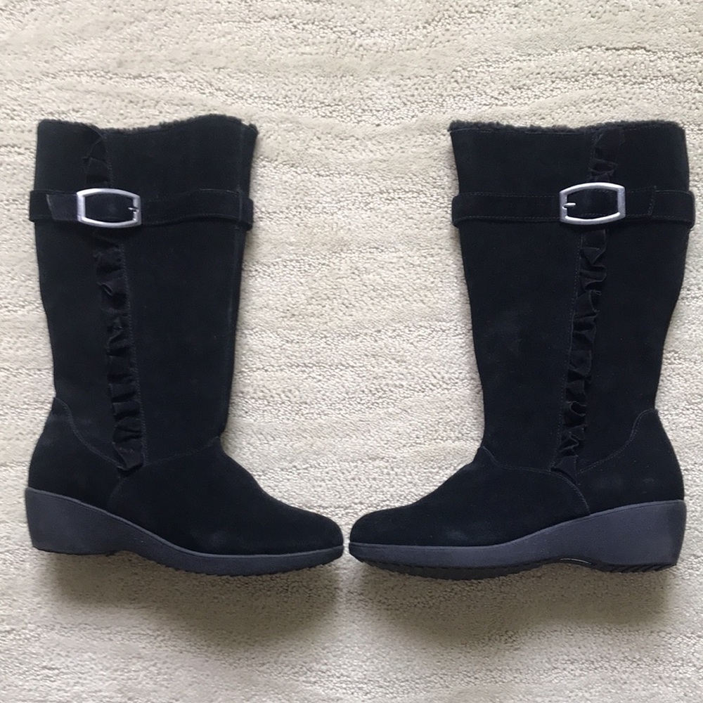 London Fog Suede Wedge Boot 10M